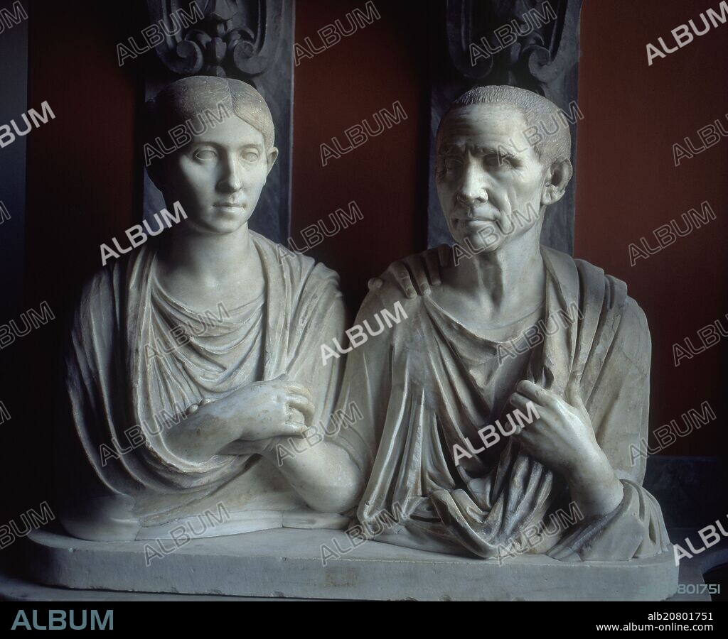 GRUPO FUNERARIO DE CATON Y PORCIA - SIGLO II - MARMOL.