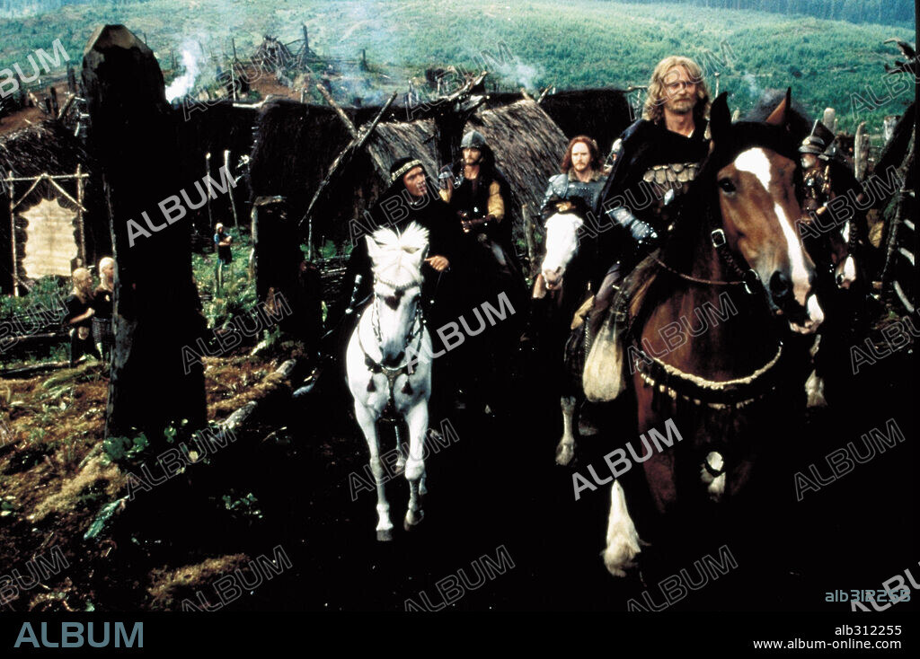 ANTONIO BANDERAS in THE 13TH WARRIOR, 1999, directed by JOHN MCTIERNAN and MICHAEL CRICHTON. Copyright TOUCHSTONE PICTURES.