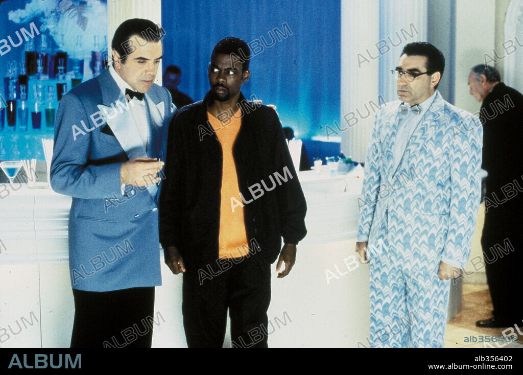 CHRIS ROCK and EUGENE LEVY in DOWN TO EARTH, 2001, directed by CHRIS WEITZ and PAUL WEITZ. Copyright PARAMOUNT PICTURES / GROSSMAN, MARNI.