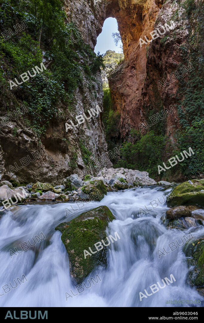 God's Bridge, Akchour, Talassemtane Nature Park, Rif region, morocco, africa.