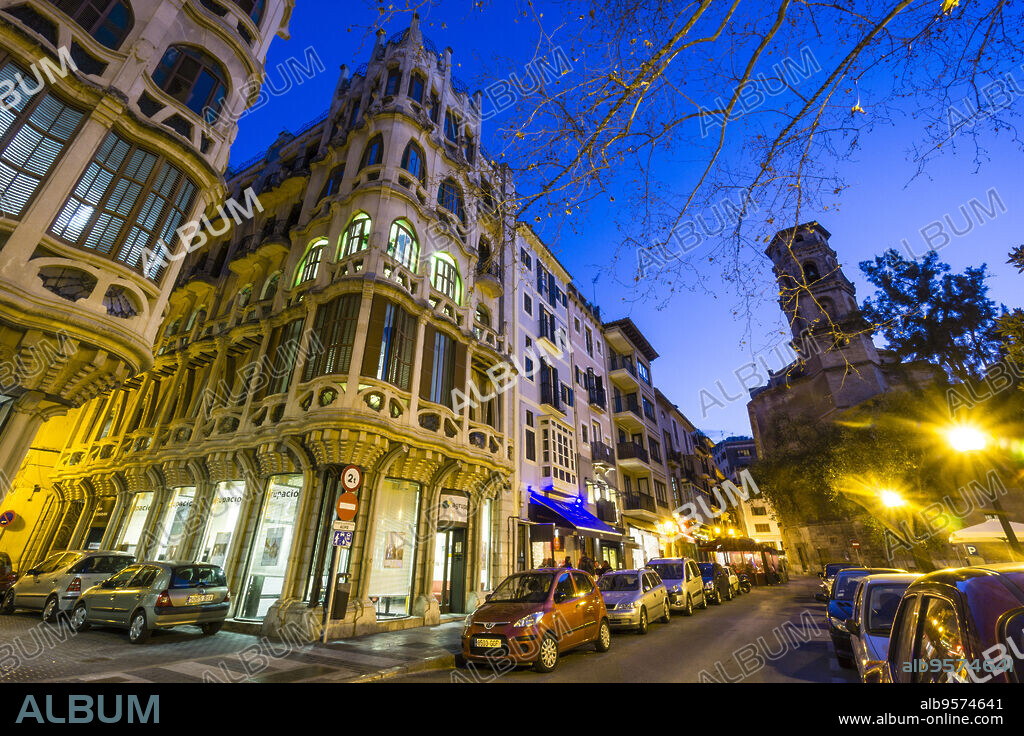 Edificio modernista Can Casasayas(1908-1911), plaza Mercat, Ciudad de Palma. Mallorca, Balearic islands, España.