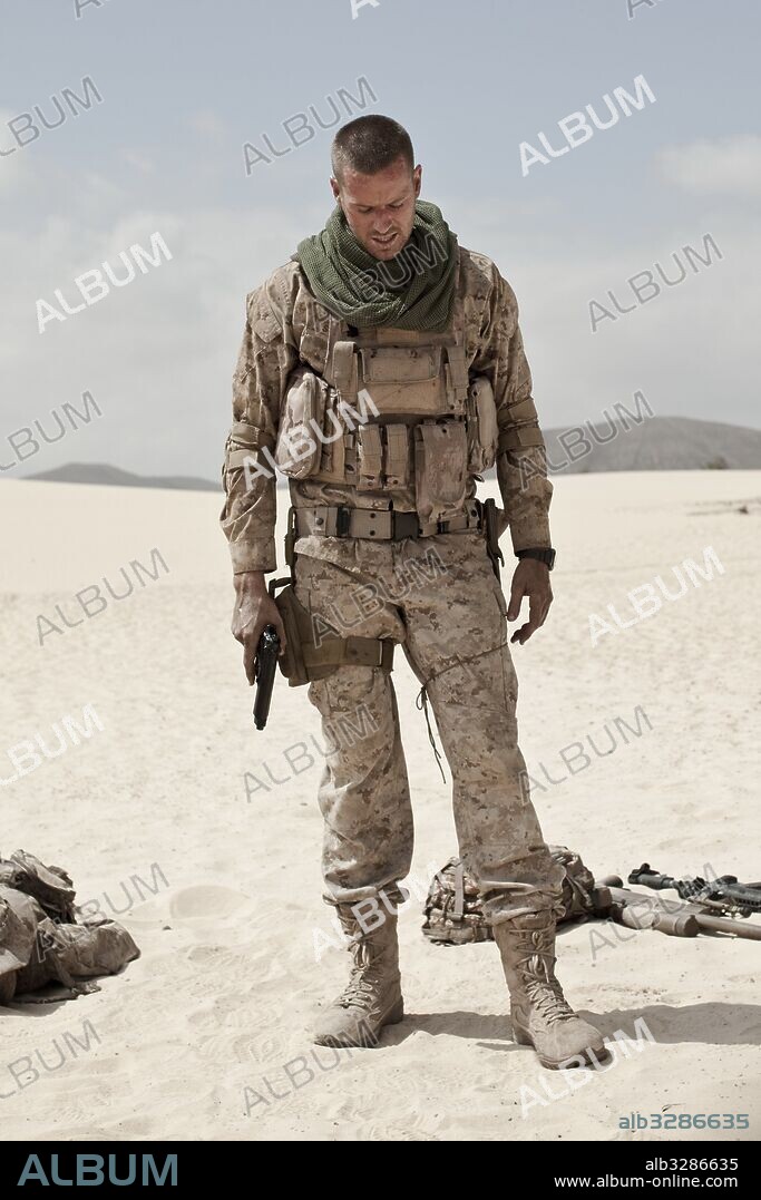 ARMIE HAMMER en MINE, 2016, dirigida por FABIO GUAGLIONE y FABIO RESINARO. Copyright THE SAFRAN COMPANY/ROXBURY/SUN FILM/MINE CANARIAS/MiBAC.