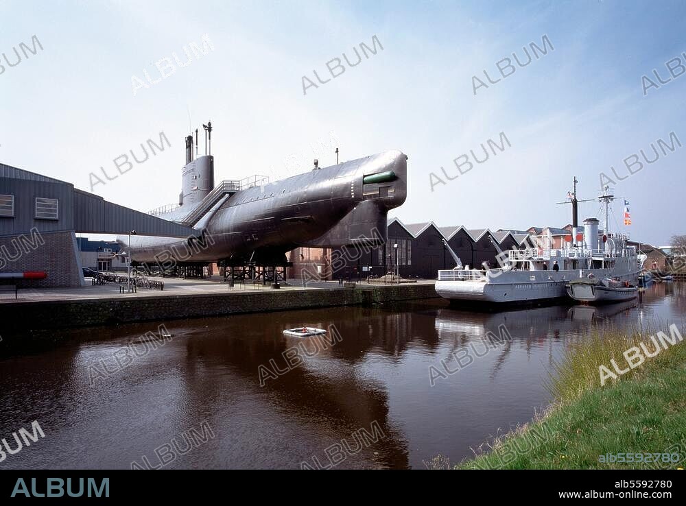 Den Helder, Marinemuseum, Unterseeboot © Florian Monheim 6 × 9 cm.