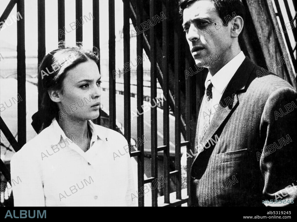 SIX IN PARIS, 1965 (PARIS VU PAR...), directed by CLAUDE CHABROL, ERIC ROHMER, JEAN ROUCH and JEAN-LUC GODARD.