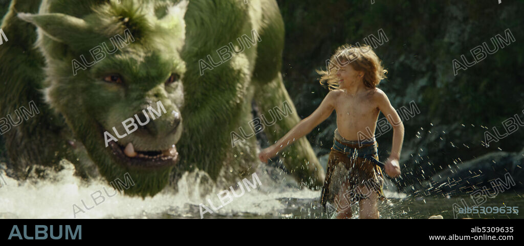OAKES FEGLEY en PETER Y EL DRAGÓN, 2016 (PETE'S DRAGON), dirigida por DAVID LOWERY. Copyright WALT DISNEY PRODUCTIONS.