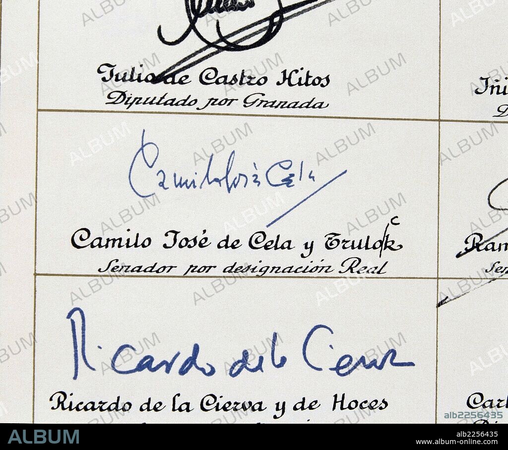 CAMILO CELA. CELA , CAMILO JOSE. ESCRITOR ESPAÑOL. PADRON 1916-2001. FIRMA AUTOGRAFA EN LA CONSTITUCION ESPAÑOLA DE 1975.