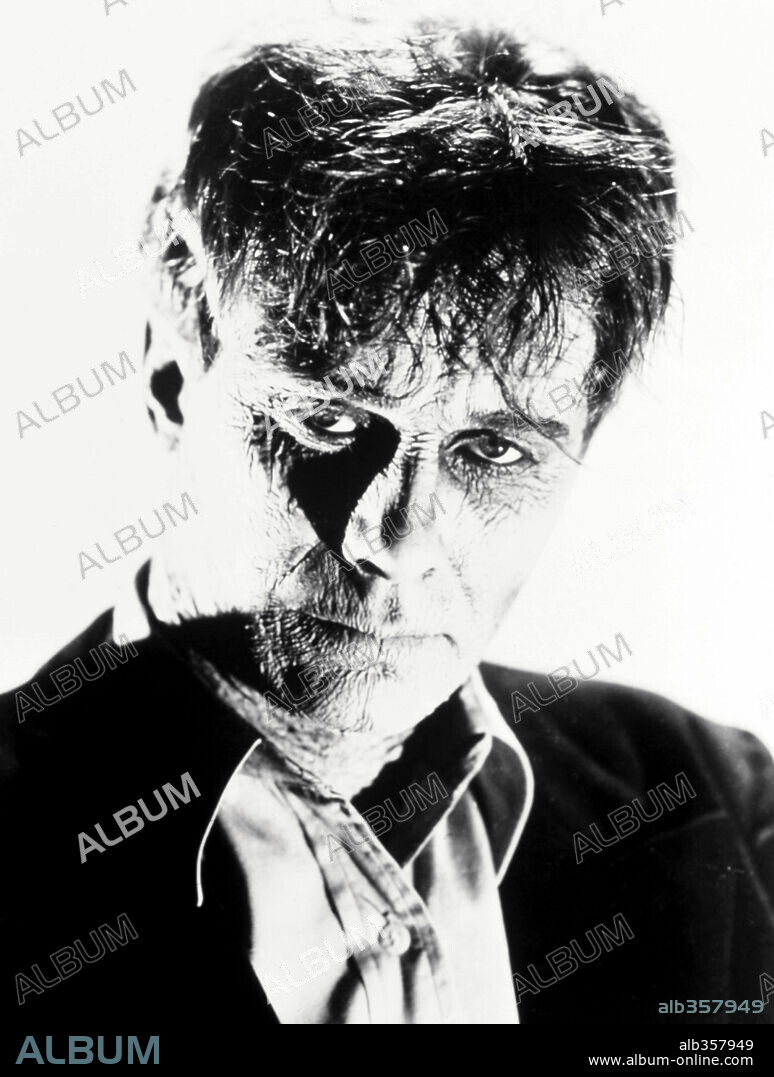 DAVID BRUCE en THE MAD GHOUL, 1943, dirigida por JAMES P. HOGAN. Copyright UNIVERSAL PICTURES.