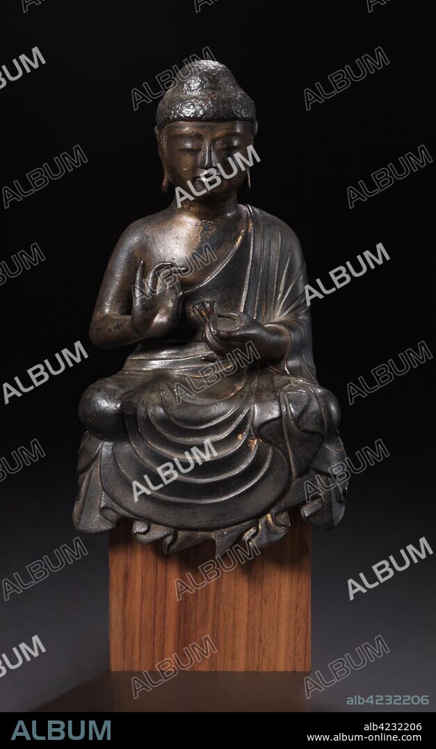 A Preaching Buddha, 8th century. Japan, Nara Period (710-794). Bronze with traces of gilt; overall: 24 x 13.6 cm (9 7/16 x 5 3/8 in.).