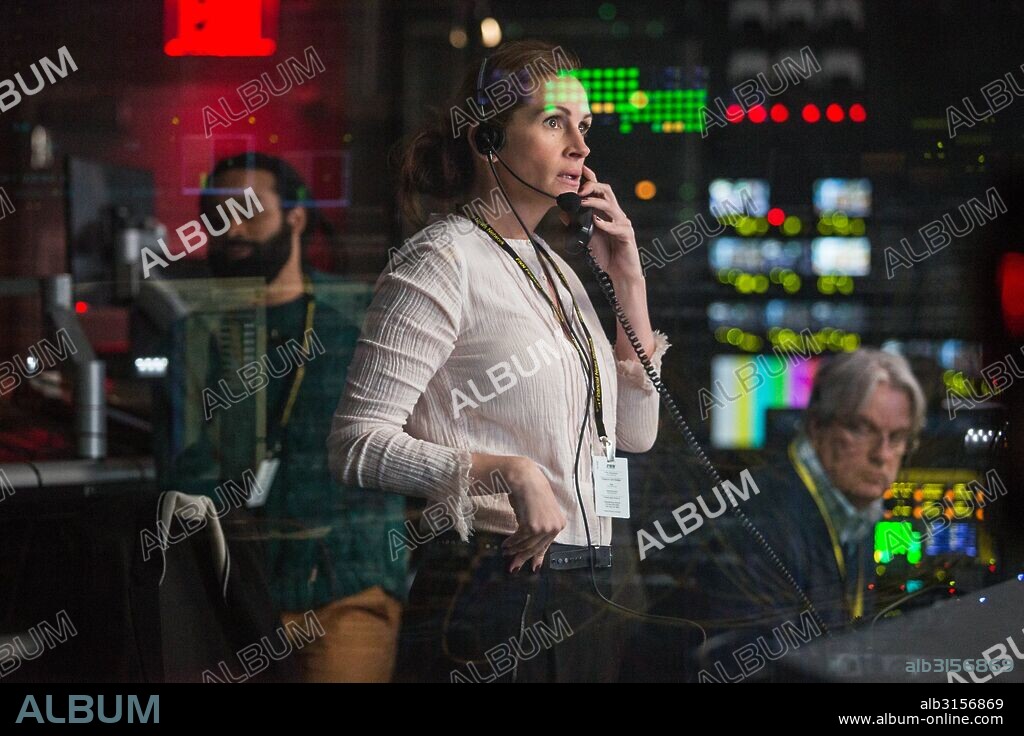 JULIA ROBERTS in MONEY MONSTER, 2016, directed by JODIE FOSTER. Copyright ALLEGIANCE THEATER/SMOKEHOUSE PICTURES/TRISTAR PICTURES/VILL.