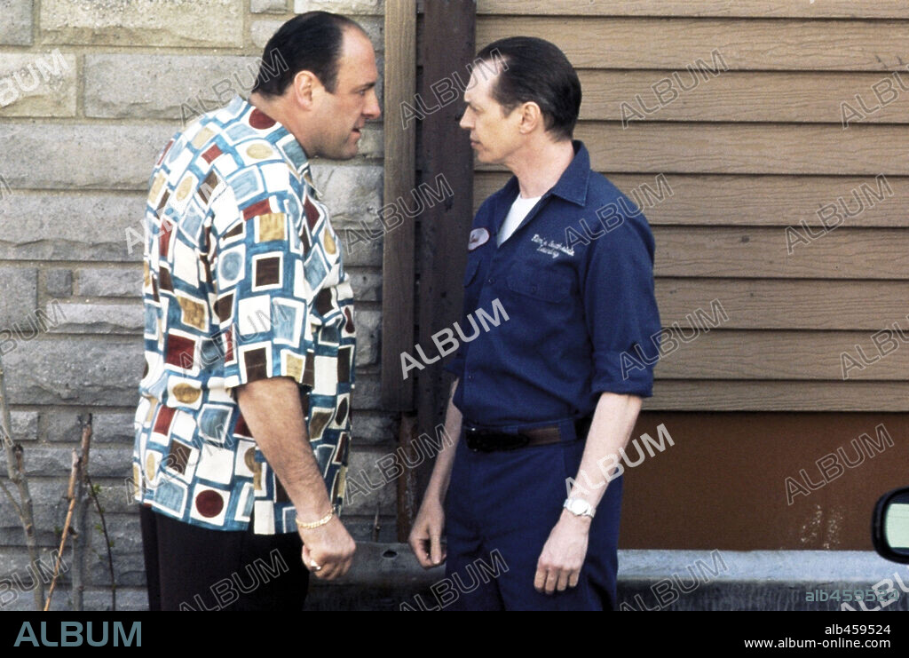 JAMES GANDOLFINI y STEVE BUSCEMI en LOS SOPRANO, 1999 (THE SOPRANO), dirigida por ALLEN COULTER y TIMOTHY VAN PATTEN. Copyright HOME BOX OFFICE / GENSER, ABBOT.