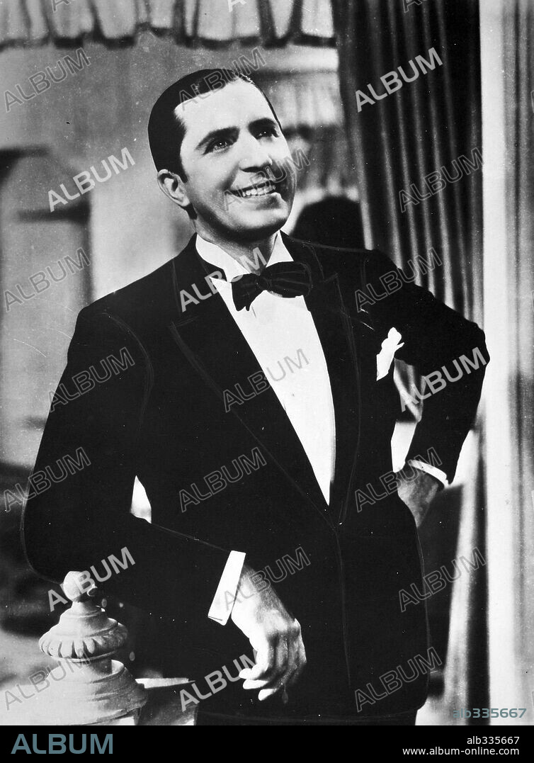 Carlos Gardel, cantante y actor argentino.