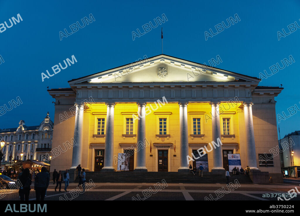 Floodlit neo-classical Town Hall, Old Town, UNESCO World Heritage Site, Vilnius, Lithuania, Europe.
