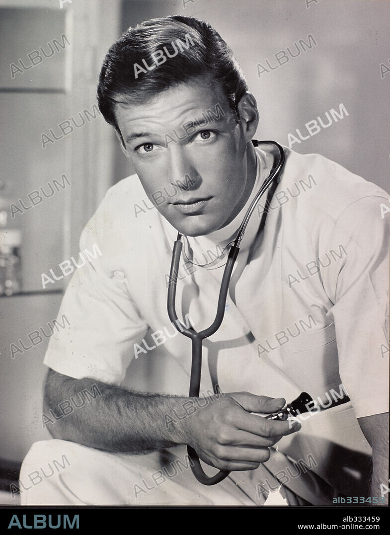 RICHARD CHAMBERLAIN in DR. KILDARE, 1961, directed by ALF KJELLIN, ELLIOT SILVERSTEIN, JOHN BRAHM, JOHN NEWLAND and JUD TAYLOR. Copyright MGM TELEVISION.