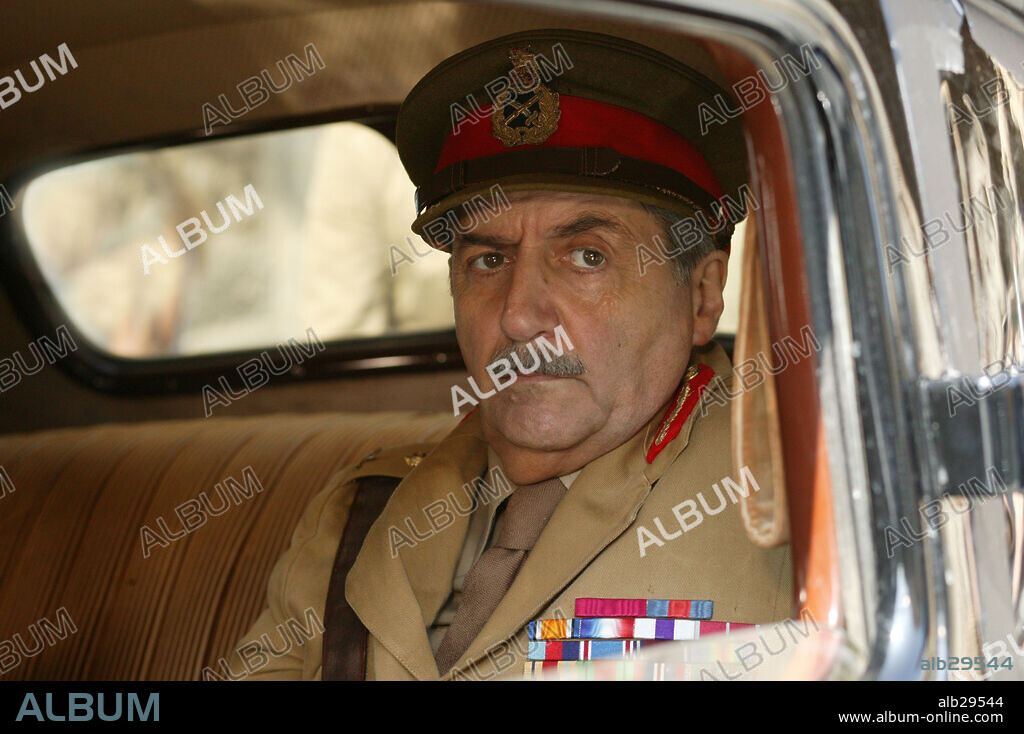 TOM CONTI en OH, JERUSALEN, 2006 (O JERUSALEM), dirigida por ELIE CHOURAQUI. Copyright LES FILMS E L'INSTANT/CINEGRAM/FILMS 18 LTD/TITANIA PRODUZIO.