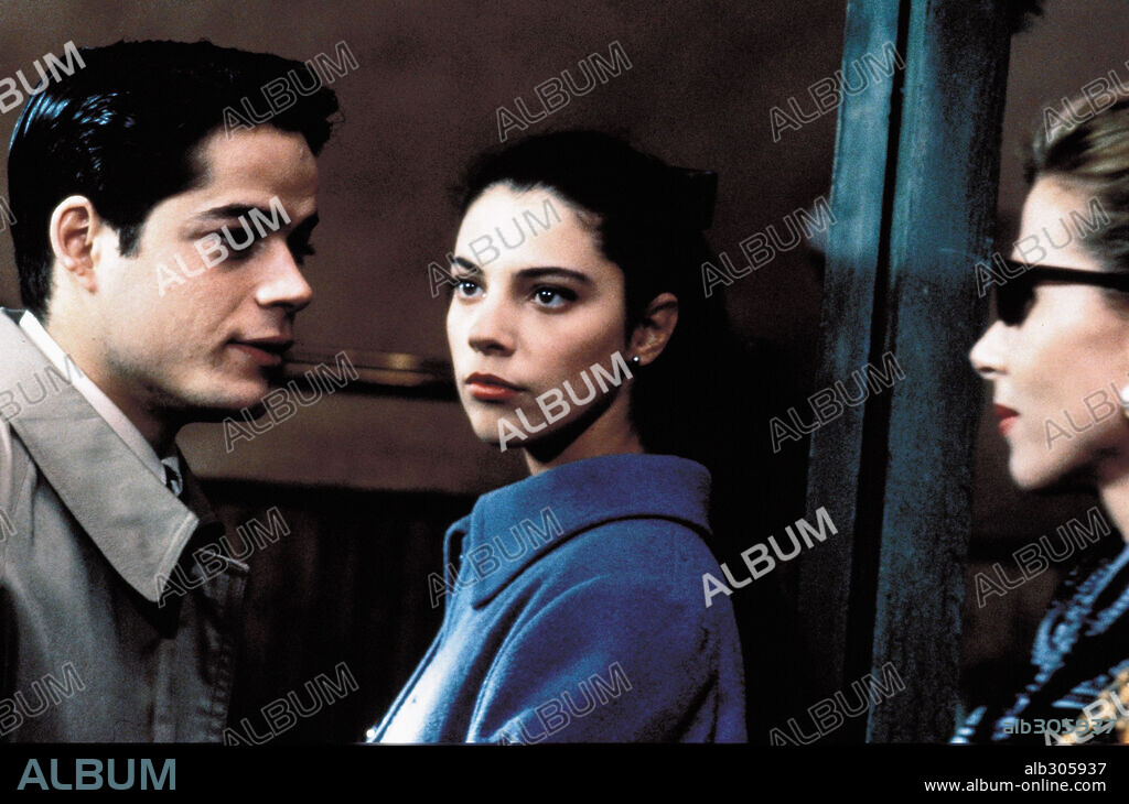 JORGE SANZ, MARIBEL VERDU y VICTORIA ABRIL en AMANTES, 1991, dirigida por VICENTE ARANDA. Copyright PEDRO COSTA, P.C/TVE.
