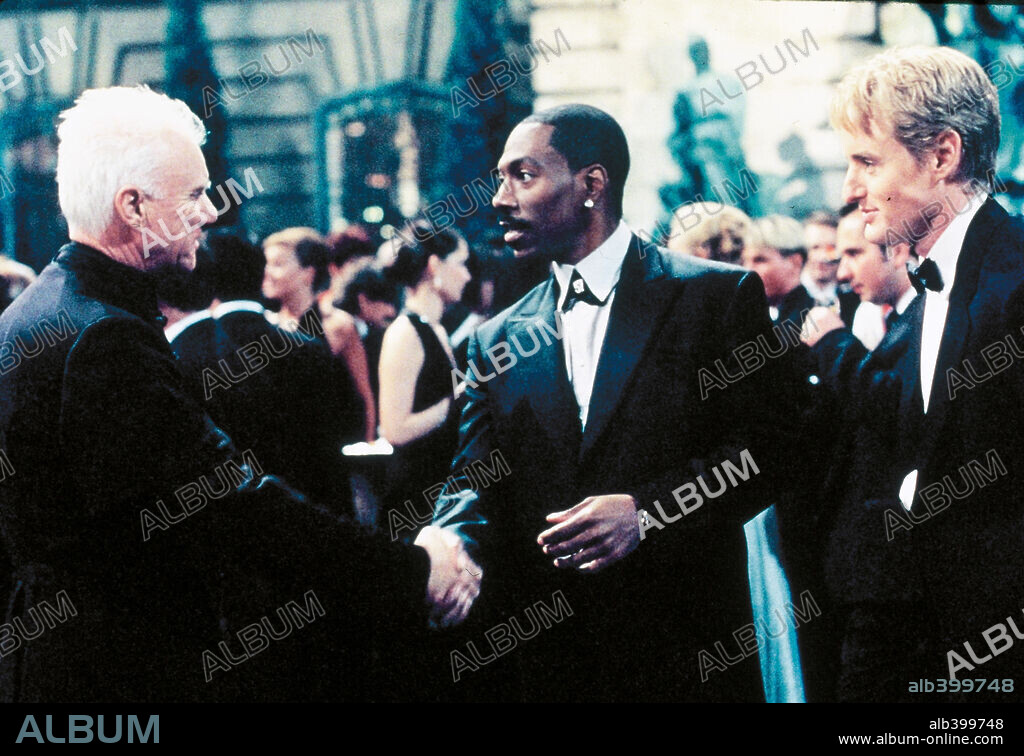 EDDIE MURPHY, MALCOLM McDOWELL y OWEN WILSON en SOY ESPÍA, 2002 (I SPY), dirigida por BETTY THOMAS. Copyright COLUMBIA PICTURES / McBROOM, BRUCE.