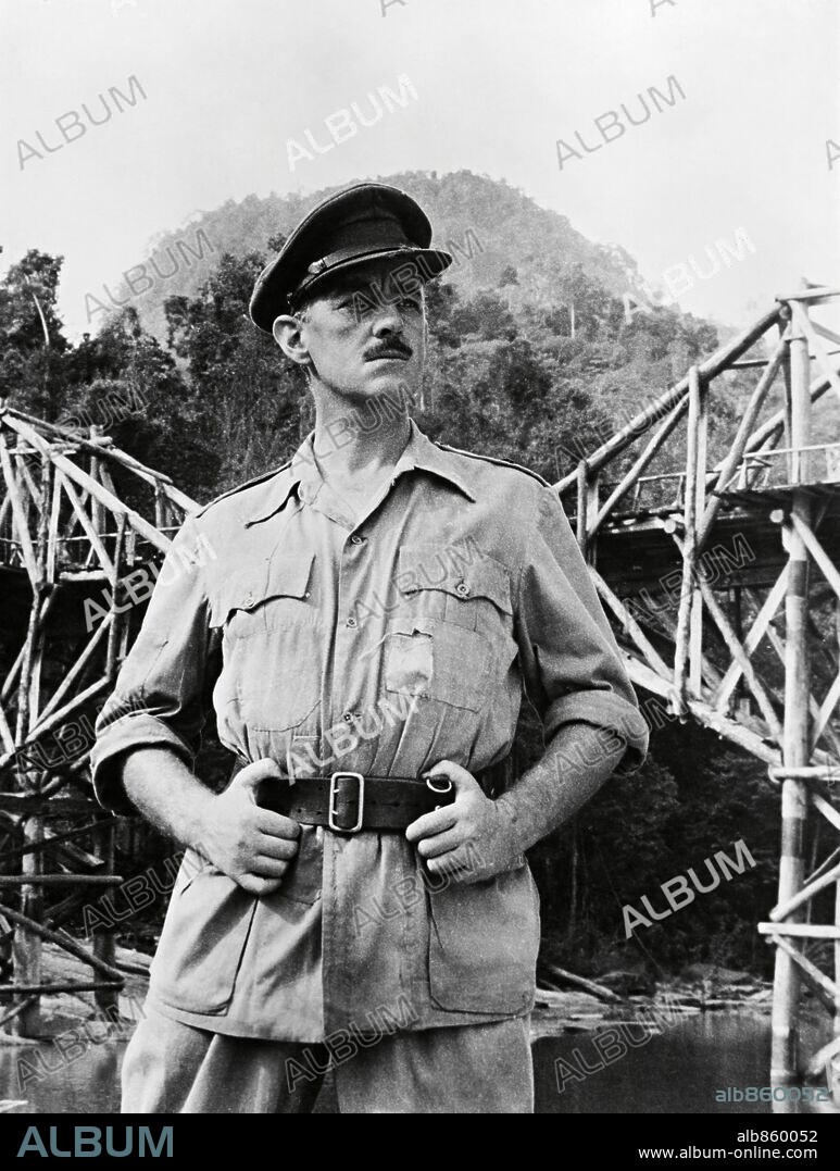 ALEC GUINNESS in THE BRIDGE ON THE RIVER KWAI, 1957, unter der Regie von DAVID LEAN. Copyright COLUMBIA PICTURES.