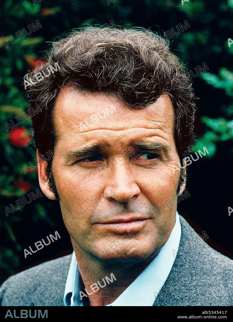 JAMES GARNER in THE ROCKFORD FILES, 1974. Copyright ROY HUGGINS-PUBLIC ARTS PRODUCTIONS.