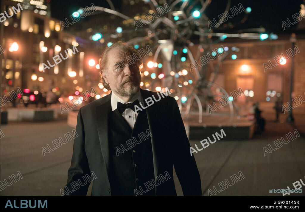 BRIAN COX en LA SONRISA ETRUSCA, 2018 (THE ETRUSCAN SMILE), dirigida por MIHAL BREZIS y ODED BINNUN. Copyright Po Valley Productions.
