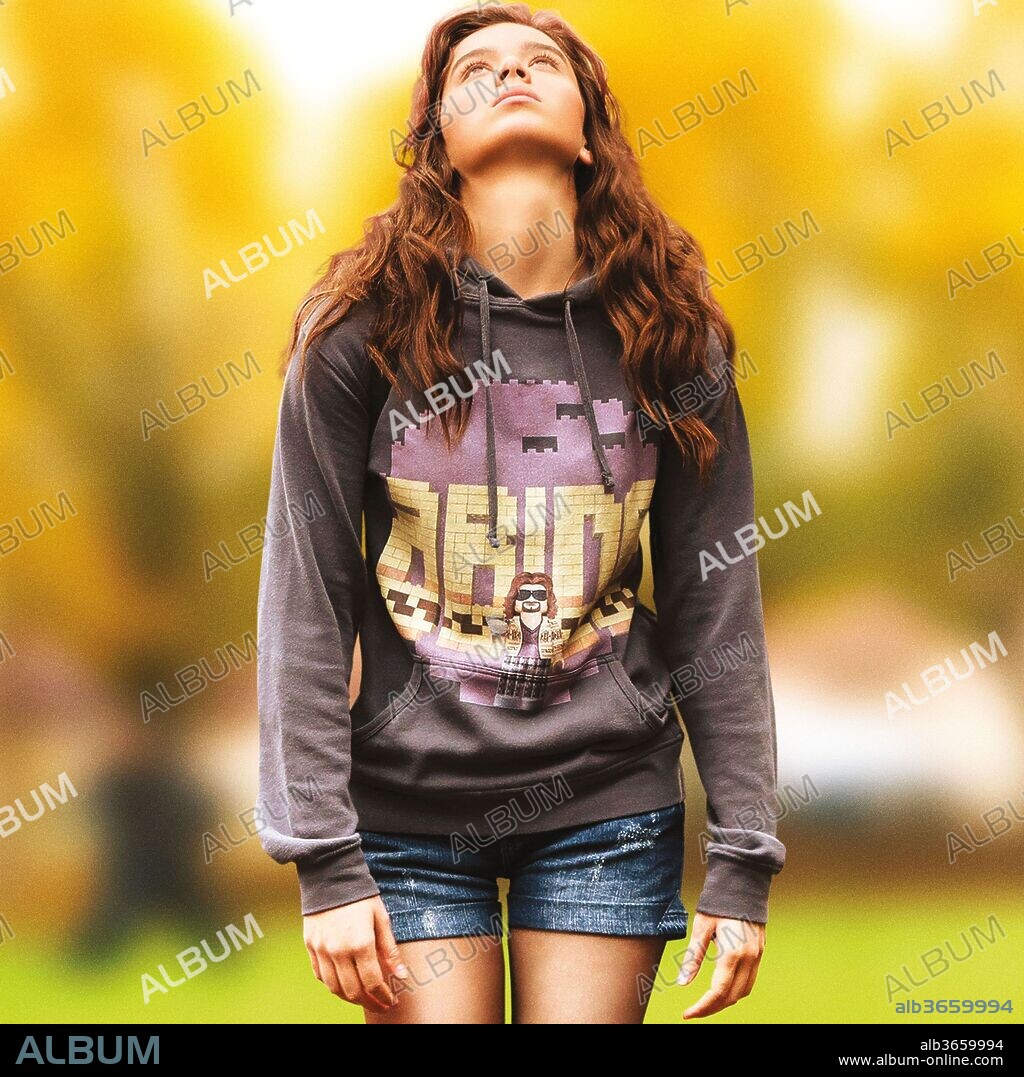 HAILEE STEINFELD in THE EDGE OF SEVENTEEN, 2016, directed by KELLY FREMON CRAIG. Copyright GRACIE FILMS.