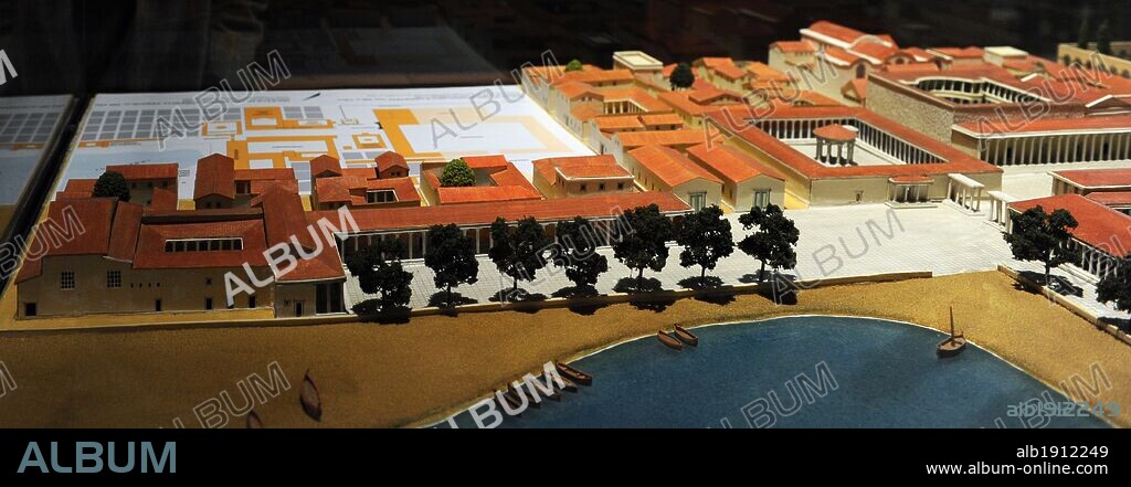 HISTORIA ANTIGUA. URBANISMO. CIUDAD HELENICA. Modelo de la CIUDAD HELENICA DE MILETO. La sección muestra el delphinion, mercado del norte, agora, Bouleuterion, Puerta del Mercado y Ninfeo. Alrededor del 200 d. C. Maqueta a escala 1.300. Madera, cartón y yeso. Museo de Pérgamo (Isla de los Museos). Berlín. Alemania. Europa.