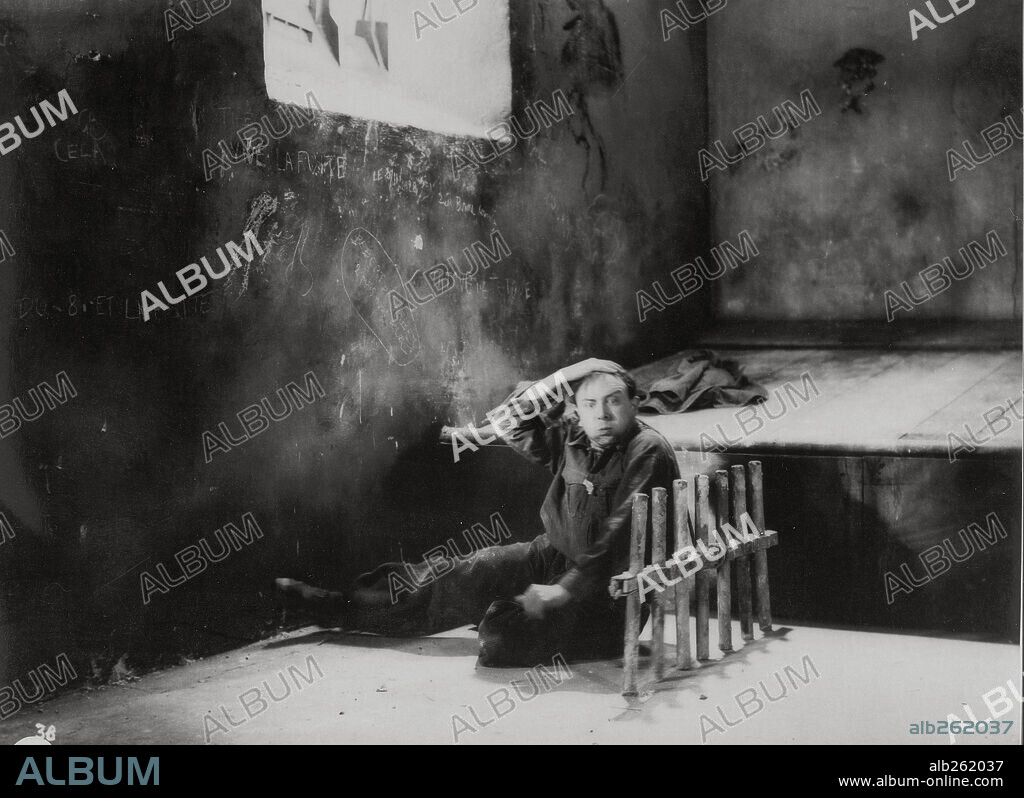 VIVA LA LIBERTAD, 1931 (A NOUS LA LIBERTE), dirigida por RENE CLAIR. Copyright TOBIS FILM.