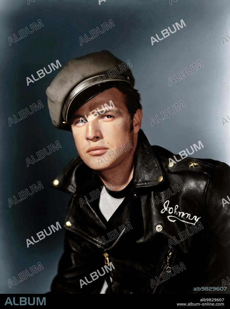 MARLON BRANDO en SALVAJE!, 1953 (THE WILD ONE), dirigida por LASZLO BENEDEK. Copyright COLUMBIA PICTURES.