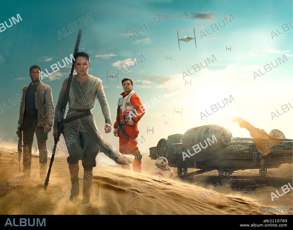 DAISY RIDLEY, JOHN BOYEGA and OSCAR ISAAC in STAR WARS: EPISODE VII-THE FORCE AWAKENS, 2015, directed by J. J. ABRAMS. Copyright LUCAS FILMS/BAD ROBOT/WALT DISNEY PRODUCTIONS.