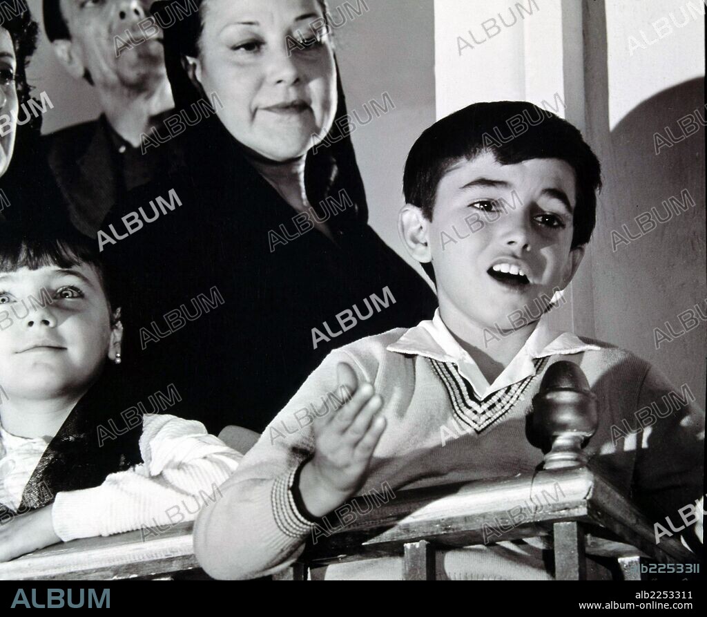 PELICULA : LA SAETA DEL RUISEÑOR , 1957. DIRECTOR , ANTONIO DEL AMO. ACTORES , JOSELITO. JOSELITO. JOSE JIMENEZ FERNANDEZ. ACTOR Y CANTANTE ESPAÑOL. JAEN 1947 -.
