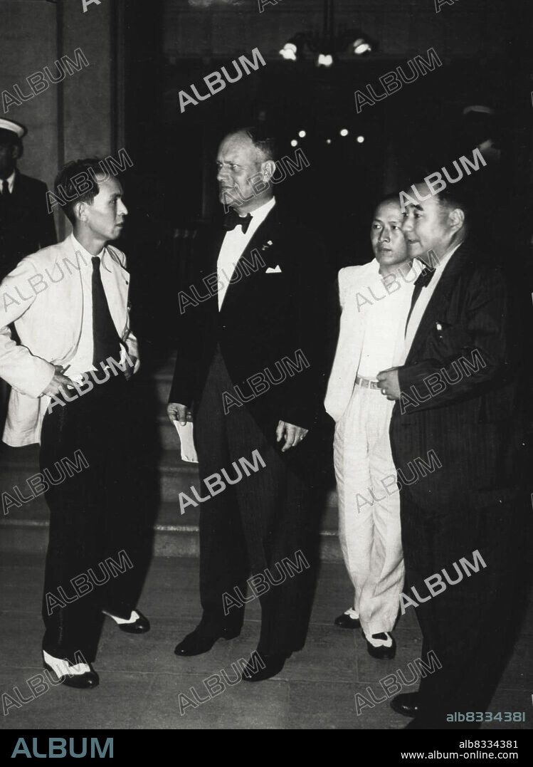 German Ambassador - German ambassador Major-General Eugen Ott is seen as retiring the Foreign Minister's official residence, after negotiated with Foreign Minister Hachiro Arita on ***** of the Russia-German pact *****. August 25, 1939. (Photo by The Domei News Photos Service).