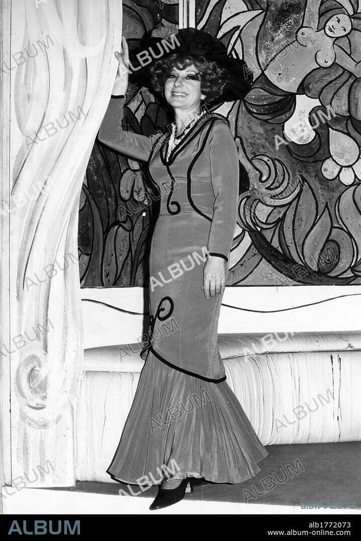Valeria Valeri on stage. Italian actress Valeria Valeri acting in the comedy 'Baciami Alfredo' by Carlo Terron at Teatro Nuovo. Milan, January 1970.
