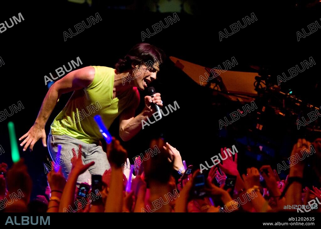 JOE JONAS in JONAS BROTHERS: THE 3D CONCERT EXPERIENCE, 2009, directed by BRUCE HENDRICKS. Copyright Chapman-leonard studio equipment/ film source/ / MASI, FRANK.
