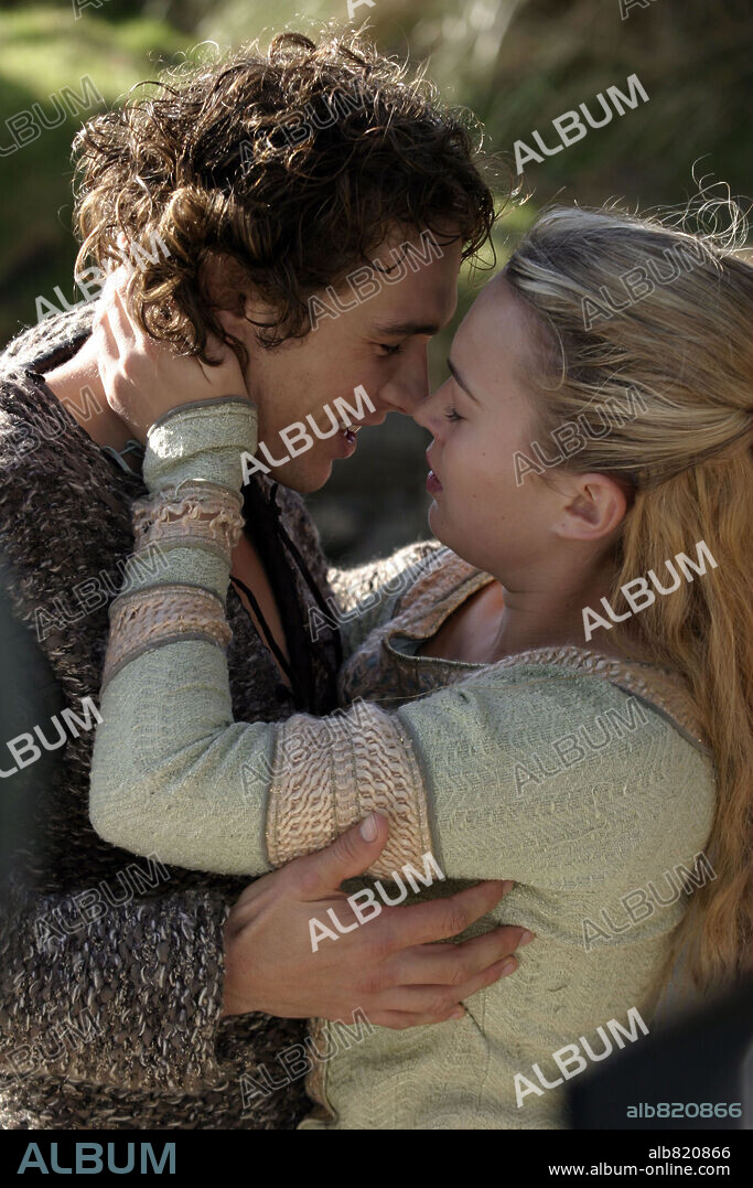 JAMES FRANCO y SOPHIA MYLES en TRISTAN E ISOLDA, 2006 (TRISTAN + ISOLDE), dirigida por KEVIN REYNOLDS. Copyright FRANCHISE PICTURES / TORRES, RICO.