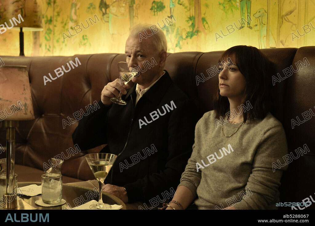 BILL MURRAY y RASHIDA JONES en ON THE ROCKS, 2020, dirigida por SOFIA COPPOLA. Copyright A24 / American Zoetrope.