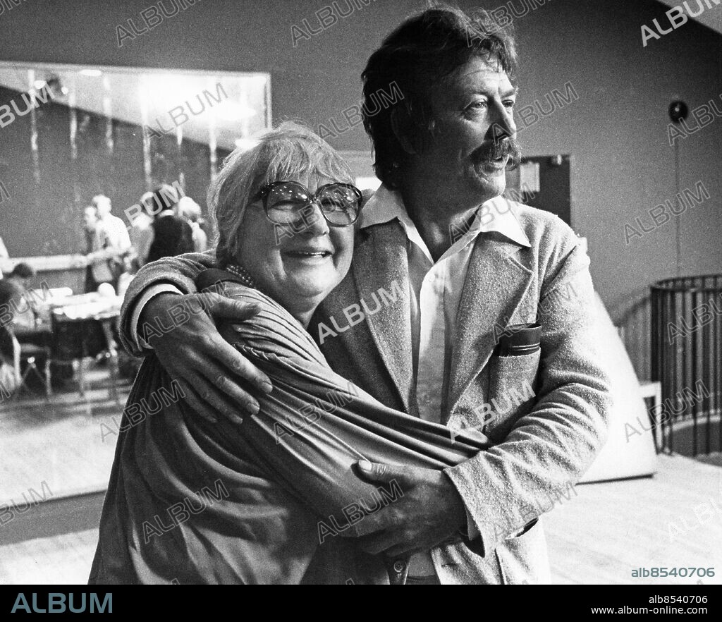 ARKIV 19790813 . Skådespelarna Sif Ruud och Allan Edwall.. Foto: Gunnar Lundmark / SvD / SCANPIX / Kod: 11014.