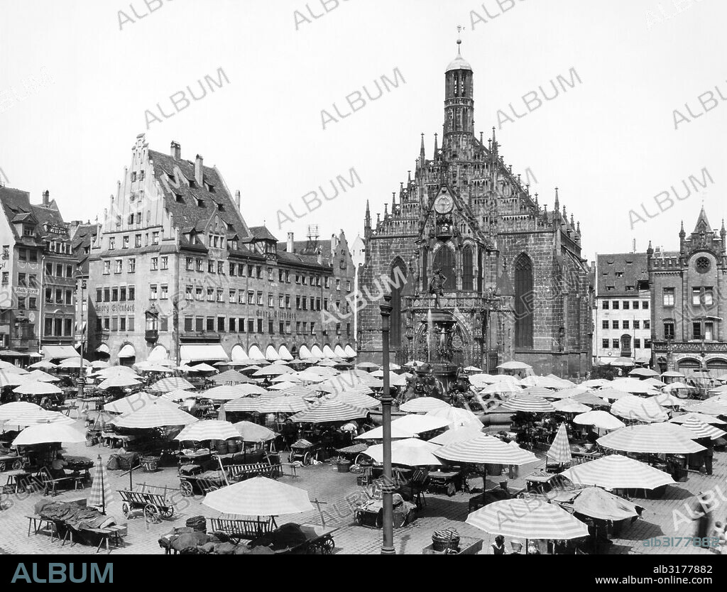 Nuremberg, Germany:  c. 1924 The Gothic Frauenkirche (Church of Our Lady) on the east side of the main square in Nuremberg.   © Underwood Archives / The Image Works.