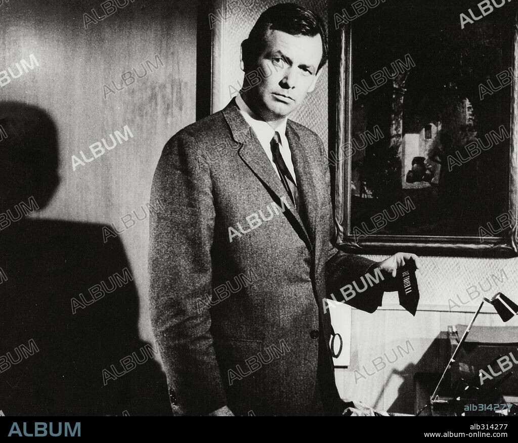 DAVID JANSSEN en EL FUGITIVO, 1963 (THE FUGITIVE). Copyright ABC-TV.