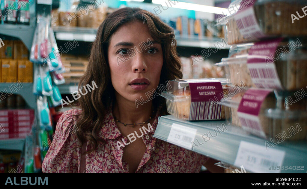 EVIN AHMAD en ¿QUIEN ES ERIN CARTER?, 2023 (WHO IS ERIN CARTER?), dirigida por ASHLEY WAY. Copyright Left Bank Pictures.