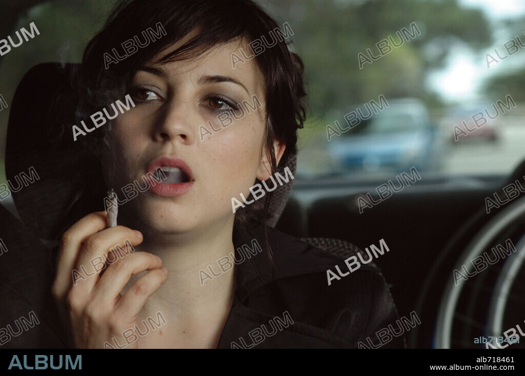 LEONOR WATLING en MALAS TEMPORADAS, 2005, dirigida por MANUEL MARTIN CUENCA. Copyright IBERROTA FILMS.