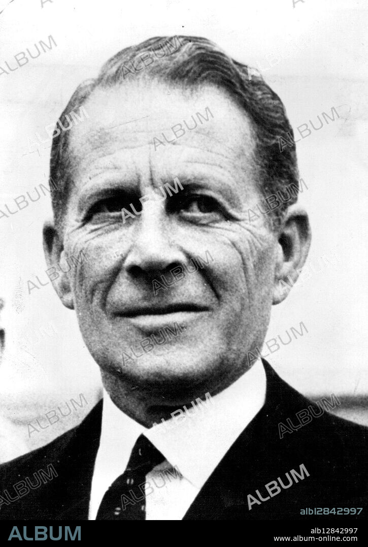 The Hon. David Bowes-Lyon -- A brother of H. M. Queen Elizabeth the Queen mother and an uncle of H.M. The Queen. H. M. Lieutenant of the country of Hertford;Trustee of the British Museum; president of the Royal Horticultural society. The Queen's uncle, Sir. David Bowes-Lyon, left her a portrait of her mother painted by Hungarian-born Philip De Laszlo in his will. May 10, 1955. (Photo by Camera Press).