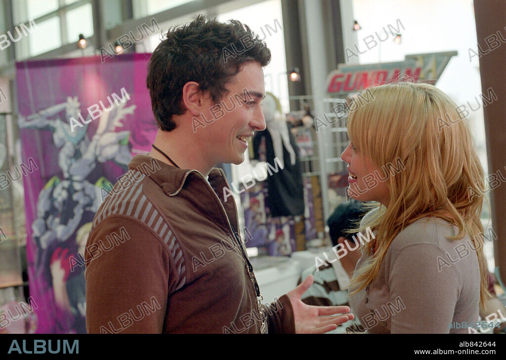 BEN FELDMAN and HILARY DUFF in THE PERFECT MAN, 2005, directed by MARK ROSMAN. Copyright UNIVERSAL STUDIOS / GIRAUD, SOPHIE.