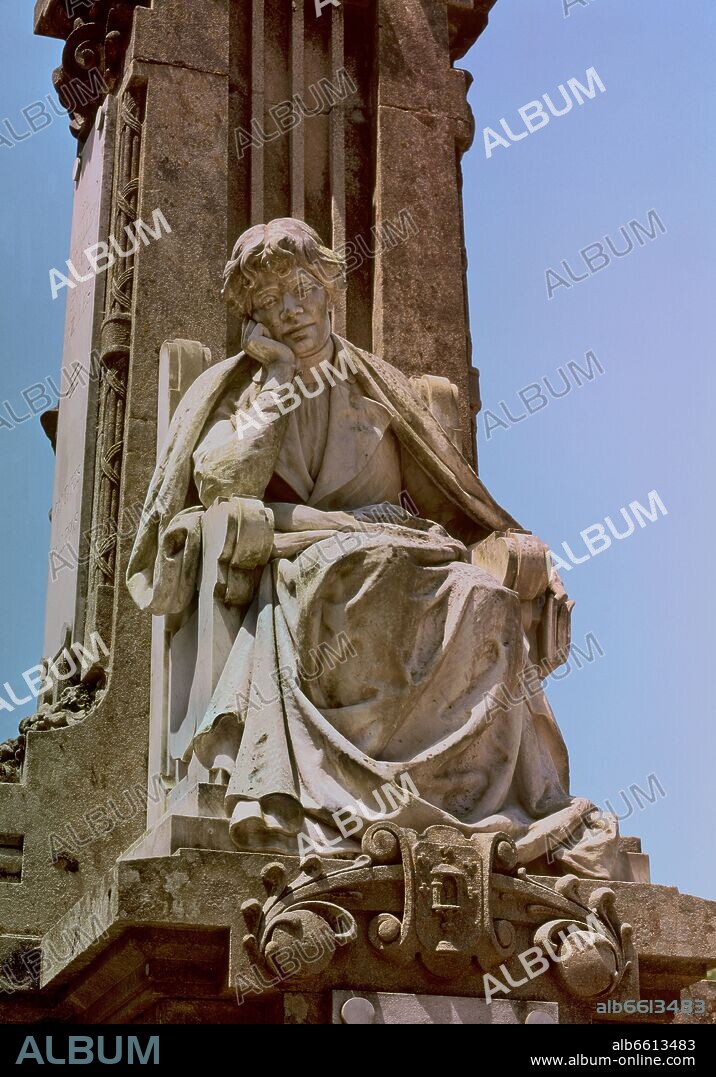 MONUMENTO A ROSALIA DE CASTRO EN EL PASEO HERRADURA - FOTO AÑOS 60.