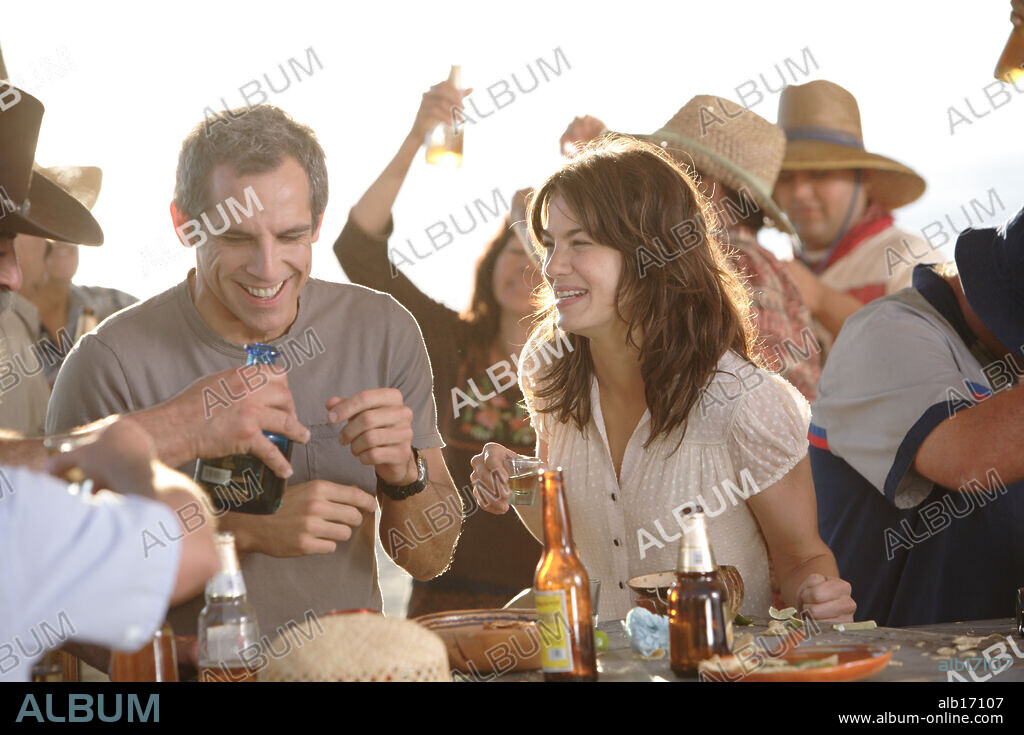 BEN STILLER und MICHELLE MONAGHAN in THE HEARTBREAK KID, 2007, unter der Regie von BOBBY FARRELLY und PETER FARRELLY. Copyright DREAMWORKS PICTURES / ROSENTHAL, ZADE.