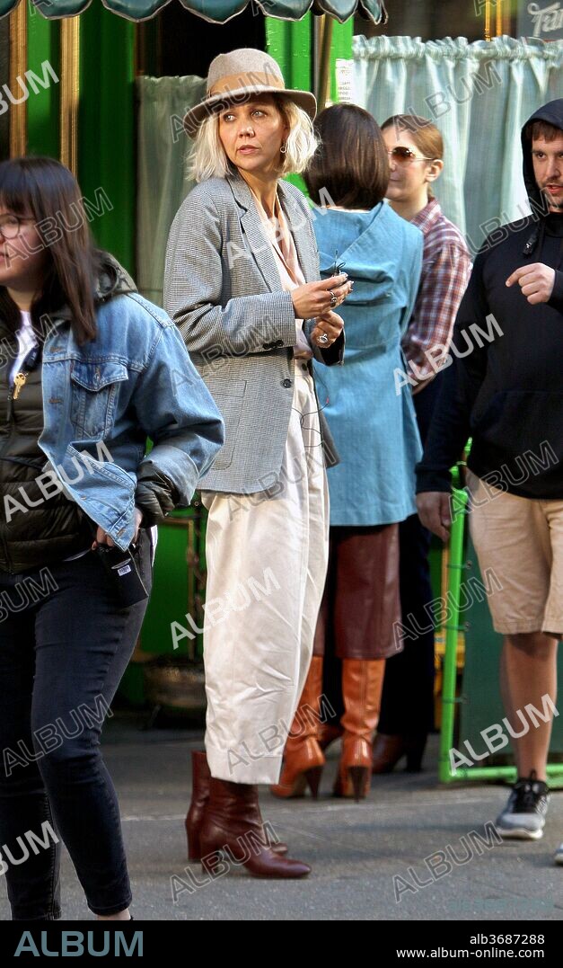 JAKE GYLLENHAAL. May 1, 2018 - New York, New York, United States - Actress Maggie Gyllenhaal was on the set of the TV show .'The Deuce' on May 1 2018 in New York City. 01/05/2018