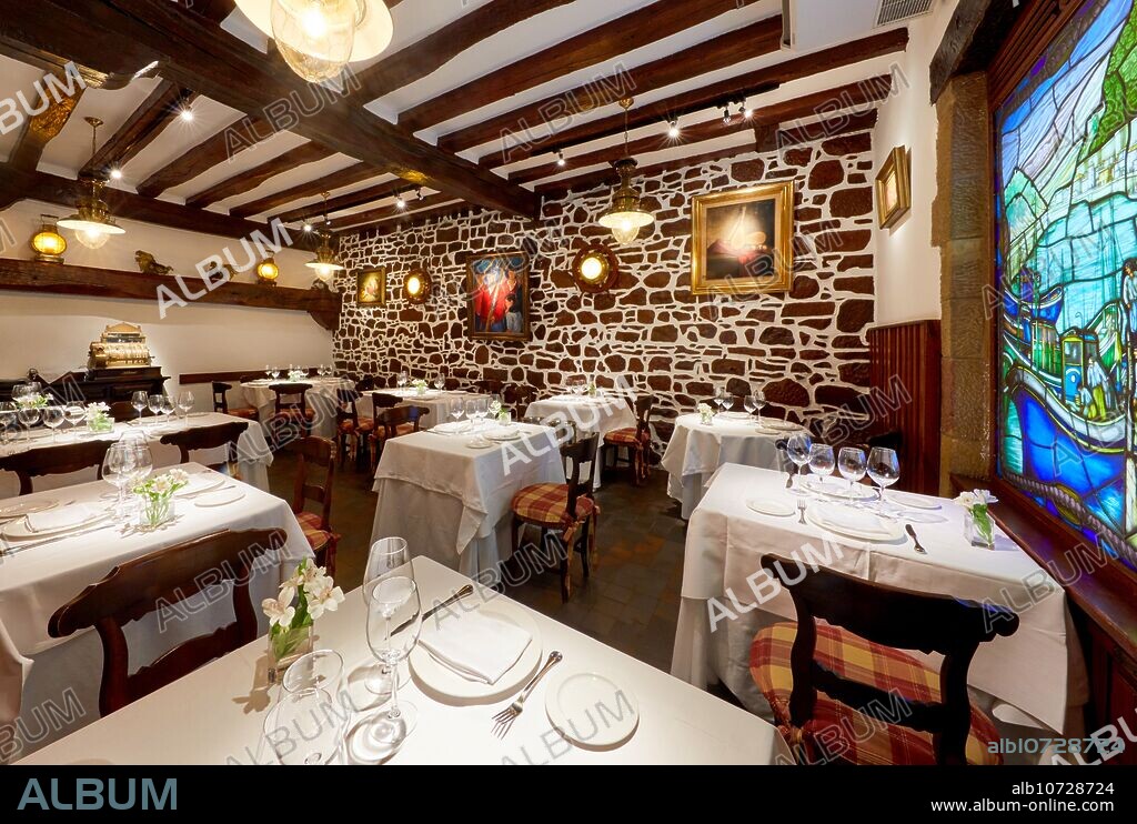 Restaurante Juanito Kojua, Parte Vieja, Old Town, Donostia, San Sebastian, Gipuzkoa, Basque Country, Spain.