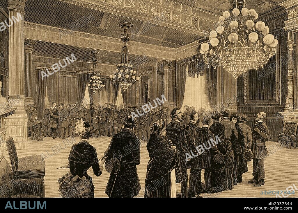 Grover Cleveland (1837-1908). President of the United States. Washington. A public reception day by President Cleveland in the East Room of the White House. Engraving in The Spanish and American Illustration, 1886.