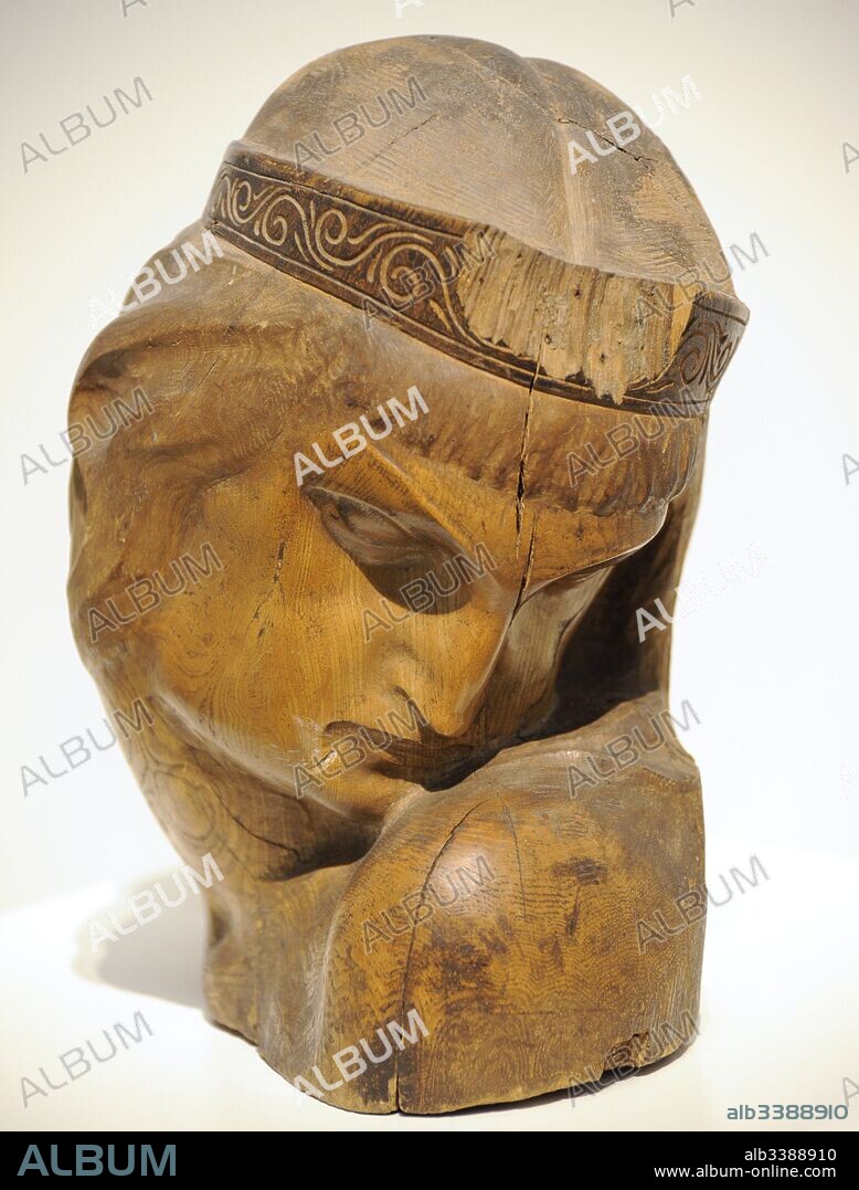 Mitología lituana. Diosa Jurate. Década de 1930. Madera. Realizada por Matas Mencinskas (1896-1942). Galería Nacional de Arte (National Gallery of Art). Vilna (Vilnius). Lituania.