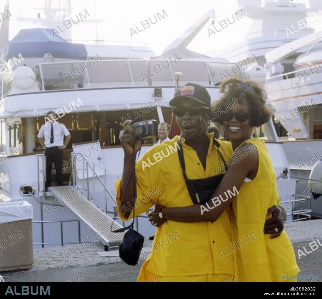 BOBBY BROWN y WHITNEY HOUSTON en WHITNEY, 2018, dirigida por KEVIN MACDONALD y KEVIN MCDONALD. Copyright LIGHTBOX.