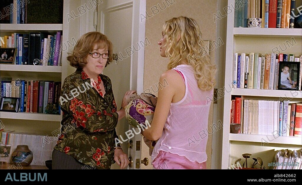 MERYL STREEP and UMA THURMAN in PRIME, 2005, directed by BEN YOUNGER. Copyright UNIVERSAL PICTURES.