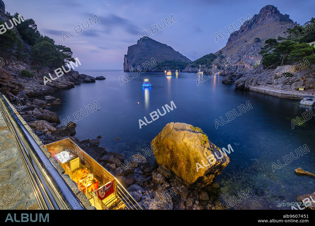 terraza del refugio de Sa Calobra, Sa Calobra, Escorca, Paraje natural de la Serra de Tramuntana, Mallorca, balearic islands, Spain.